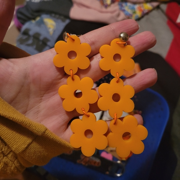 Jewelry - Orange Flower Dangle earrings